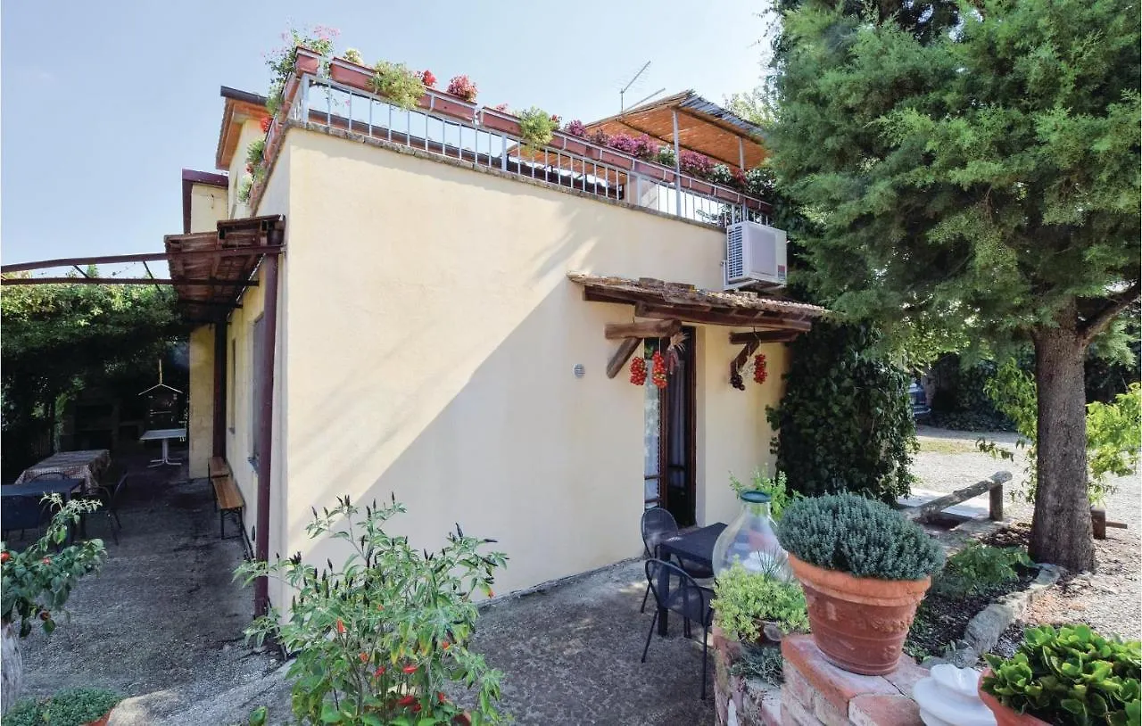 2 Bedroom Awesome Apartment In Cortona Ar איטליה