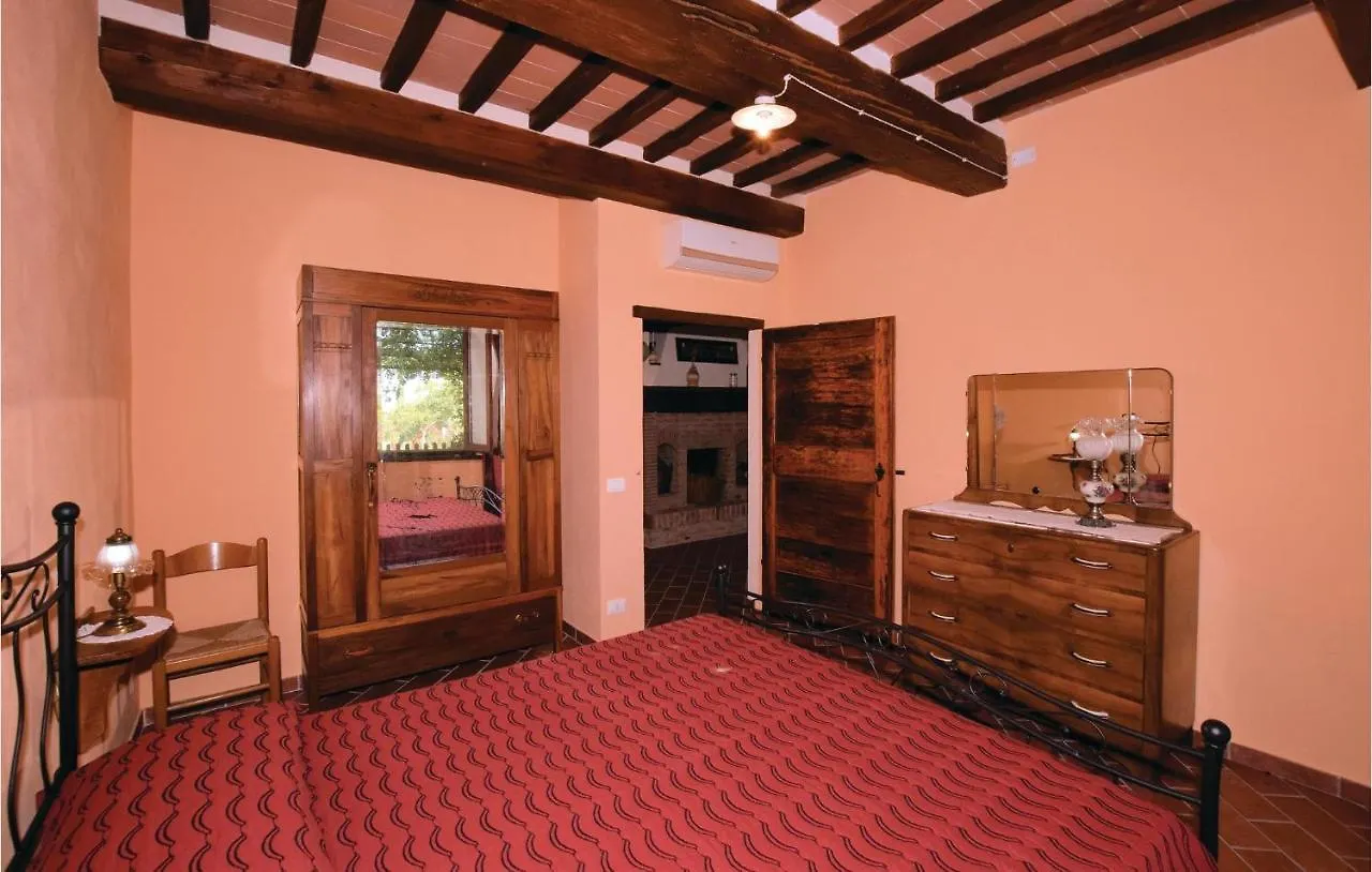 2 Bedroom Awesome Apartment In Cortona Ar 0*,  איטליה