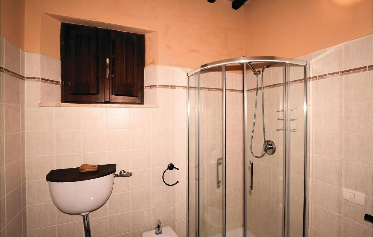 2 Bedroom Awesome Apartment In Cortona Ar 0*,